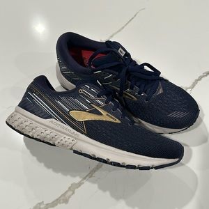 Brooks Adrenaline 19 size 8.5